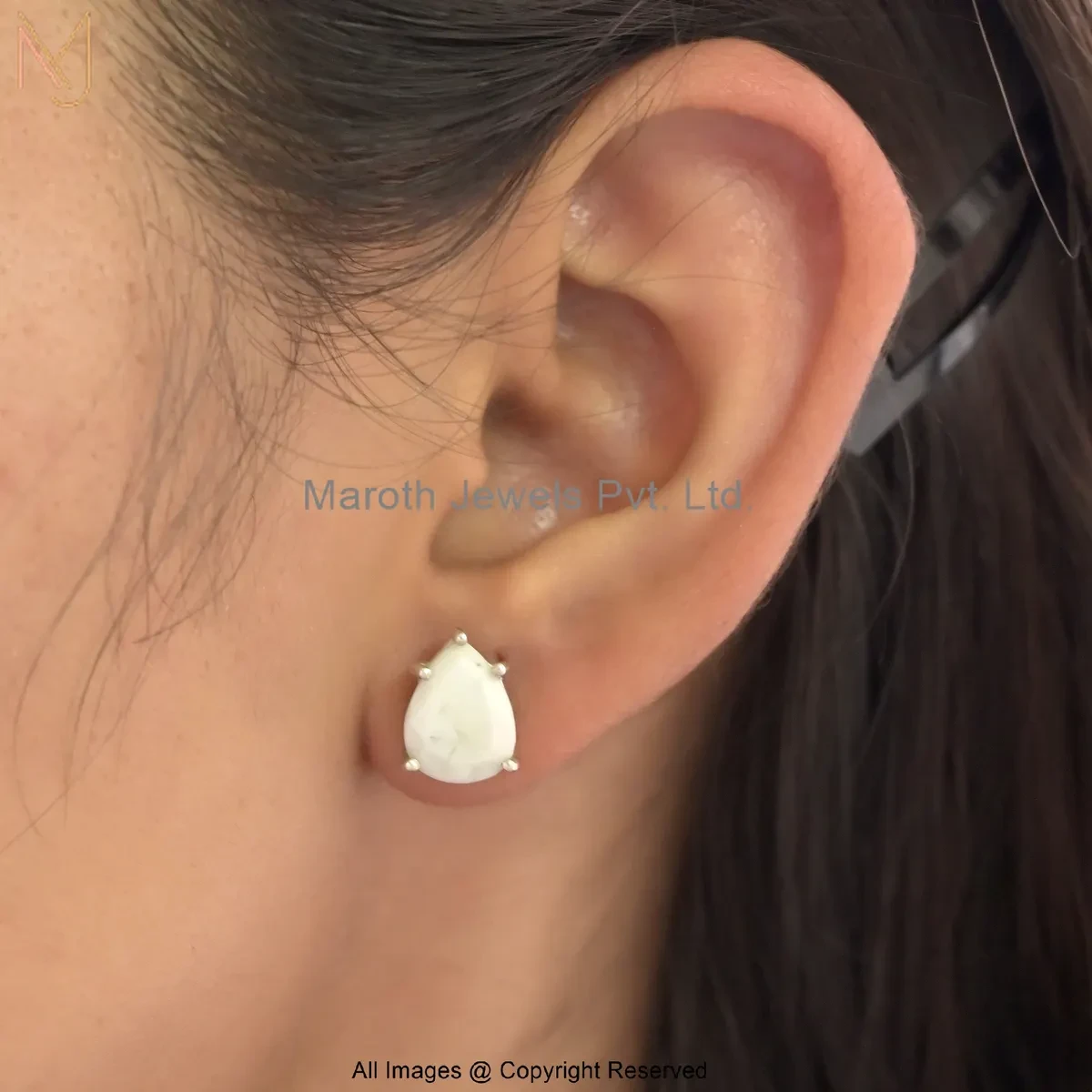 925 Silver Natural Silver Plated Elegant Pear Shape White Howlite Stud Earring Manufacturer